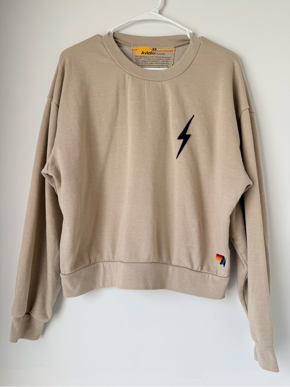 BOLT STITCH RELAXED
CREW SWEATSHIRT - SAND